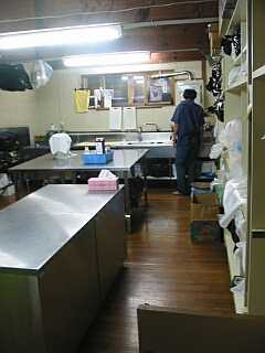 小屋閉め直前、片付けられた厨房 02.10.16 小屋閉め直前、片付けられた厨房 02.10.16