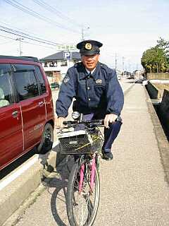 古崎分隊長、下界での勤務　　　朝日町南保地内