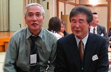 左は、山の情報誌「岳人」編集部の古館尚樹氏。 左は、山の情報誌「岳人」編集部の古館尚樹氏。
