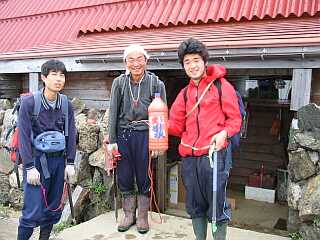 左から、山口クン、梅さん、孝太　　　