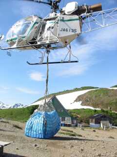 青空が広がるうちに、荷揚げ完了！！