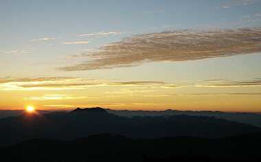 朝日岳山頂からの夜明け　　　03.9.23の画像