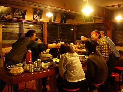 最後の夜、楽しい食卓を囲んで 04.10.12 最後の夜、楽しい食卓を囲んで 04.10.12の画像