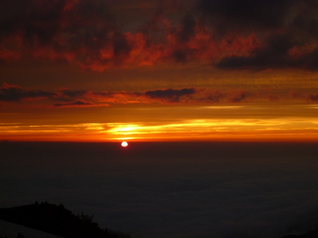雲海の上は、綺麗な夕焼けでした! 写真