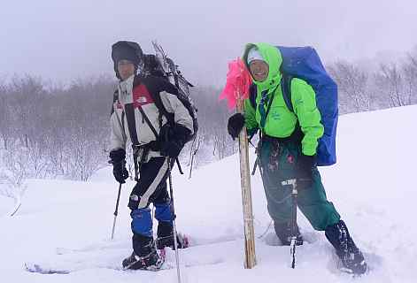 左・平野分隊長 右・谷口隊員 05.3.12 左・平野分隊長 右・谷口隊員 05.3.12の画像