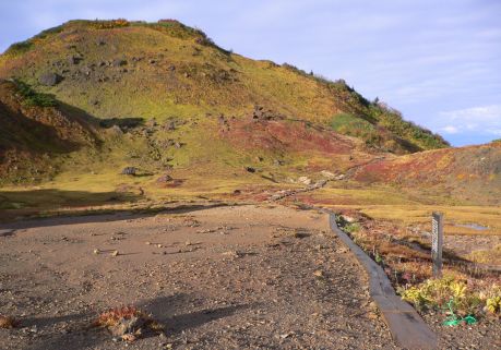 朝の光に輝いて、朝日平と前朝日 朝の光に輝いて、朝日平と前朝日の画像