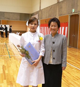 次女の看護学校卒業式。先日、お陰様で国家試験にも合格し晴れて看護師に 06.3.3 次女の看護学校卒業式。先日、お陰様で国家試験にも合格し晴れて看護師に 06.3.3の画像