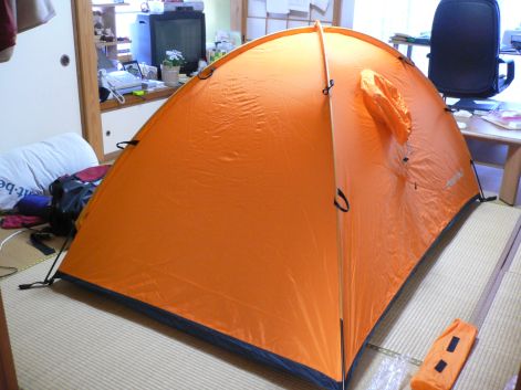 1年半近く押入れに眠ったままだった、ゴアテックスのテント 明日、初お目見えとなる 1年半近く押入れに眠ったままだった、ゴアテックスのテント 明日、初お目見えとなるの画像
