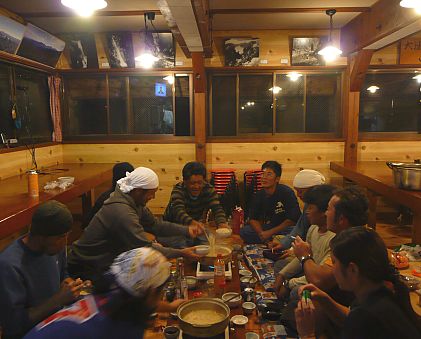 昨日の夕食は、「ギョーザ鍋」パーティーの画像