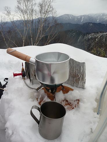 コーヒーを沸かして　　　大辻山山頂にて　　　07.12.3の画像