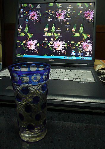 お気に入りのグラス これでアルコールを飲むと、救われる…(!?) お気に入りのグラス これでアルコールを飲むと、救われる…(!?)の画像