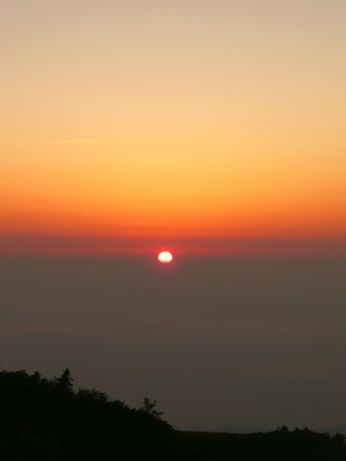 今日の夕焼け 午後6時半過ぎ 写真