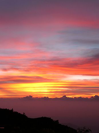 今日の夕焼け 久しぶりの時間 pm6:45 写真