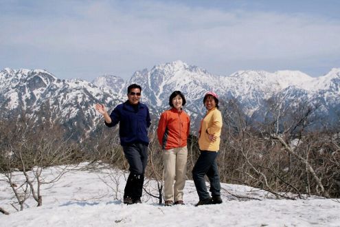 大倉山山頂から剱岳・立山を望む　　　07.5.12    photo by 自動の画像